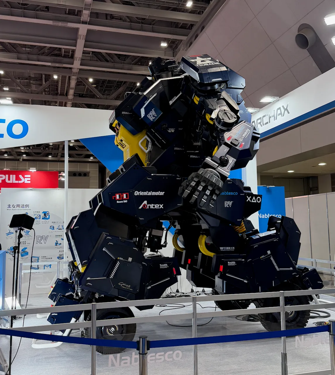 The ARCHAX mecha exhibit.